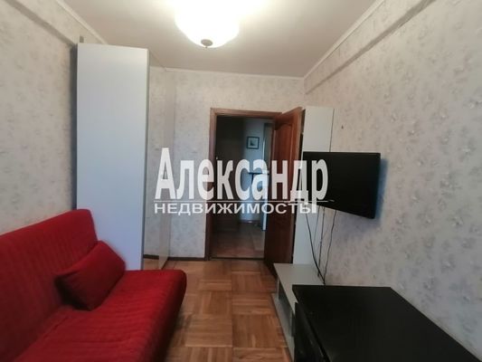 Продам трехкомнатную (3-комн.) квартиру, Тихорецкий пр-кт, 37, Санкт-Петербург г