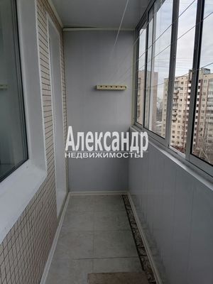 Продам трехкомнатную (3-комн.) квартиру, Тихорецкий пр-кт, 37, Санкт-Петербург г