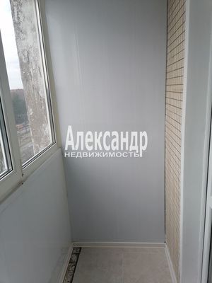 Продам трехкомнатную (3-комн.) квартиру, Тихорецкий пр-кт, 37, Санкт-Петербург г