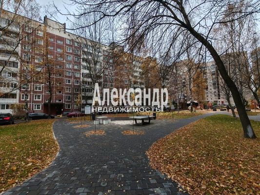 Продам трехкомнатную (3-комн.) квартиру, Тихорецкий пр-кт, 37, Санкт-Петербург г