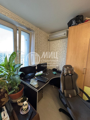 Продам однокомнатную (1-комн.) квартиру, Кронштадтский б-р, 13/2к2, Москва г