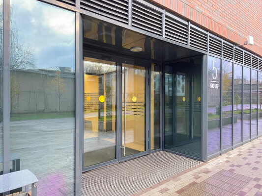 Продам двухкомнатную (2-комн.) квартиру, Пулковская ул, 2, Москва г