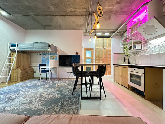 Продам двухкомнатную (2-комн.) квартиру, Пулковская ул, 2, Москва г