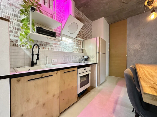 Продам двухкомнатную (2-комн.) квартиру, Пулковская ул, 2, Москва г