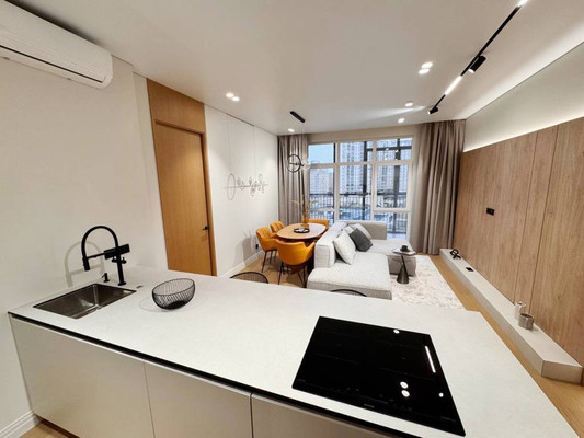 Продам трехкомнатную (3-комн.) квартиру, Сибгата Хакима ул, 51, Казань г