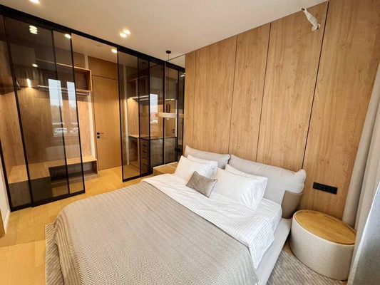 Продам трехкомнатную (3-комн.) квартиру, Сибгата Хакима ул, 51, Казань г