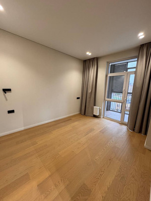 Продам трехкомнатную (3-комн.) квартиру, Сибгата Хакима ул, 51, Казань г