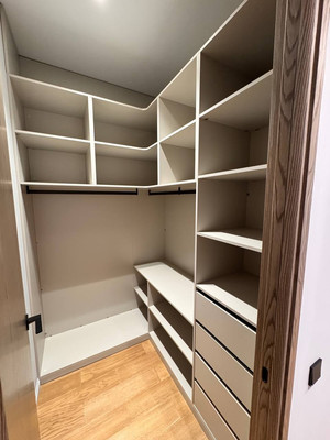 Продам трехкомнатную (3-комн.) квартиру, Сибгата Хакима ул, 51, Казань г