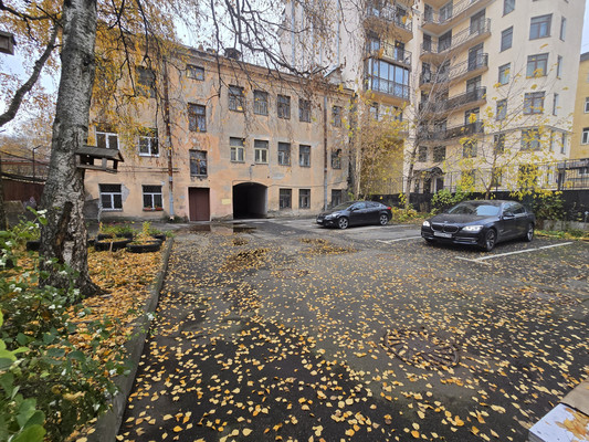 Продам трехкомнатную (3-комн.) квартиру, Черняховского ул, 23, Санкт-Петербург г