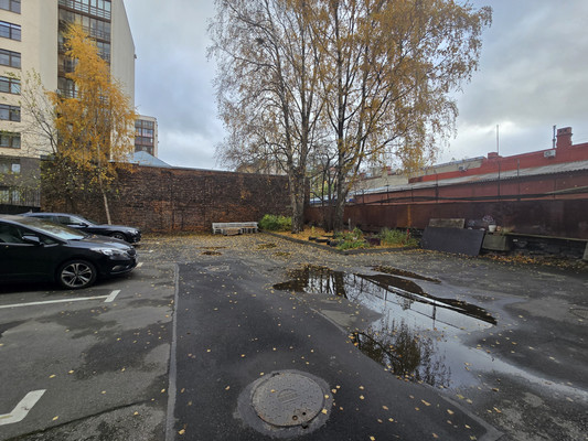 Продам трехкомнатную (3-комн.) квартиру, Черняховского ул, 23, Санкт-Петербург г