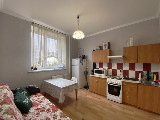 Продам однокомнатную (1-комн.) квартиру, Ленинский пр-кт, 111к2, Санкт-Петербург г