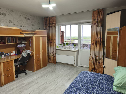 Продам однокомнатную (1-комн.) квартиру, 26 Бакинских Комиссаров ул, 5г, Красноярск г