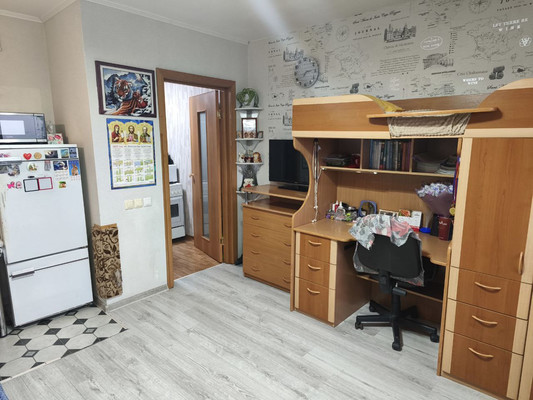 Продам однокомнатную (1-комн.) квартиру, 26 Бакинских Комиссаров ул, 5г, Красноярск г