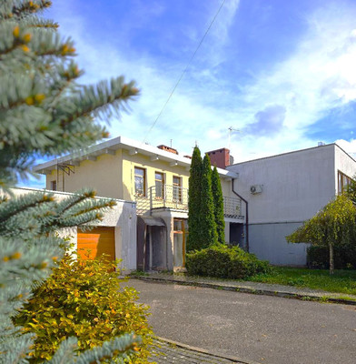 Продам трехкомнатную (3-комн.) квартиру, Красная ул, 298, Калининград г