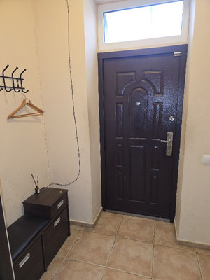 Продам трехкомнатную (3-комн.) квартиру, Красная ул, 298, Калининград г