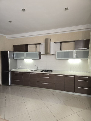 Продам трехкомнатную (3-комн.) квартиру, Красная ул, 298, Калининград г