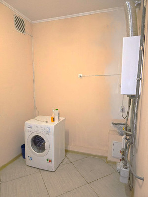 Продам трехкомнатную (3-комн.) квартиру, Красная ул, 298, Калининград г