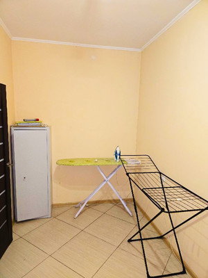 Продам трехкомнатную (3-комн.) квартиру, Красная ул, 298, Калининград г