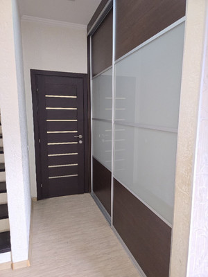 Продам трехкомнатную (3-комн.) квартиру, Красная ул, 298, Калининград г