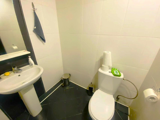 Продам трехкомнатную (3-комн.) квартиру, Красная ул, 298, Калининград г