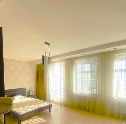 Продам трехкомнатную (3-комн.) квартиру, Красная ул, 298, Калининград г