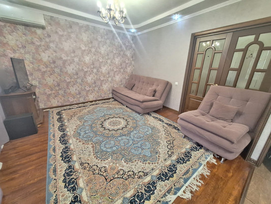 Продам трехкомнатную (3-комн.) квартиру, Т.Идарова ул, 54, Нальчик г