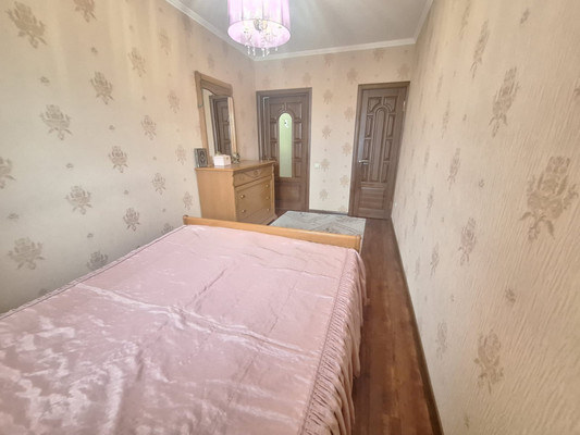 Продам трехкомнатную (3-комн.) квартиру, Т.Идарова ул, 54, Нальчик г