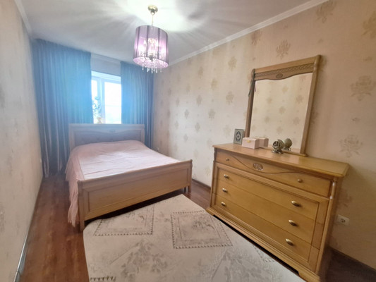 Продам трехкомнатную (3-комн.) квартиру, Т.Идарова ул, 54, Нальчик г