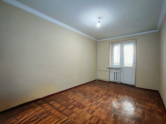 Продам трехкомнатную (3-комн.) квартиру, Т.Идарова ул, 170, Нальчик г