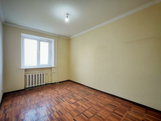 Продам трехкомнатную (3-комн.) квартиру, Т.Идарова ул, 170, Нальчик г