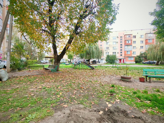 Продам трехкомнатную (3-комн.) квартиру, Т.Идарова ул, 170, Нальчик г