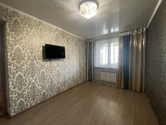 Продам двухкомнатную (2-комн.) квартиру, Кирова пр-кт, 7, Симферополь г