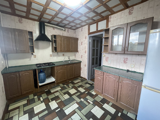 Продам двухкомнатную (2-комн.) квартиру, Кирова пр-кт, 7, Симферополь г