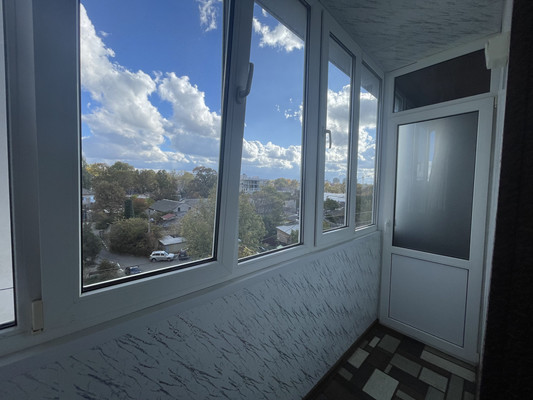 Продам двухкомнатную (2-комн.) квартиру, Кирова пр-кт, 7, Симферополь г