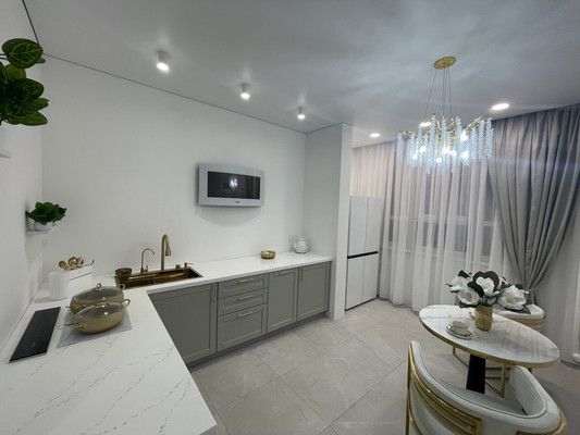 Продам однокомнатную (1-комн.) квартиру, Александра Суворова пр-кт, 19, Симферополь г