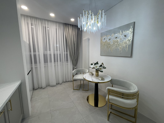 Продам однокомнатную (1-комн.) квартиру, Александра Суворова пр-кт, 19, Симферополь г