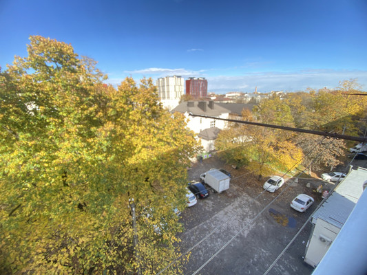 Продам трехкомнатную (3-комн.) квартиру, Ленина пр-кт, 41, Нальчик г