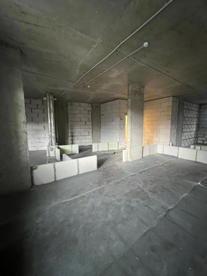 Продам двухкомнатную (2-комн.) квартиру, Академика Дыхне ул, 18, Троицк г