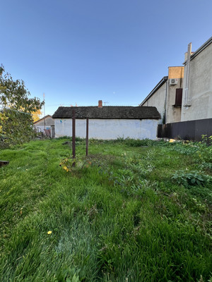 Продам землю для коммерческого использования 6,24 соток, Суворова ул, 111, Нальчик г