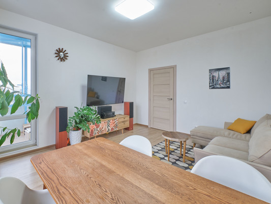 Продам трехкомнатную (3-комн.) квартиру, Плесецкая ул, 16, Санкт-Петербург г