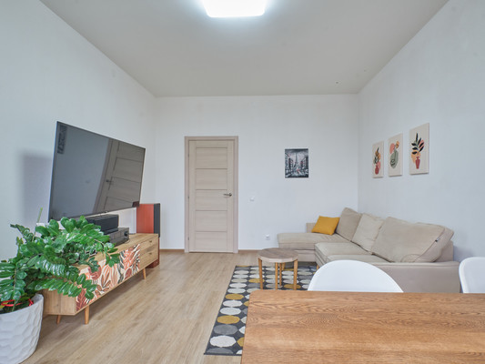 Продам трехкомнатную (3-комн.) квартиру, Плесецкая ул, 16, Санкт-Петербург г