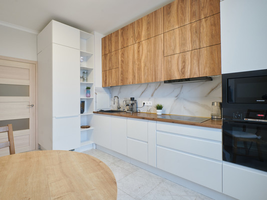 Продам трехкомнатную (3-комн.) квартиру, Плесецкая ул, 16, Санкт-Петербург г