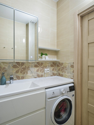 Продам трехкомнатную (3-комн.) квартиру, Плесецкая ул, 16, Санкт-Петербург г