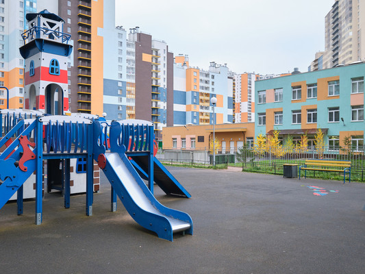 Продам трехкомнатную (3-комн.) квартиру, Плесецкая ул, 16, Санкт-Петербург г