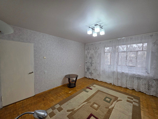 Продам двухкомнатную (2-комн.) квартиру, Горняков пр-кт, 6, Костомукша г