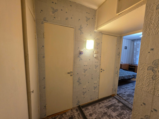 Продам двухкомнатную (2-комн.) квартиру, Горняков пр-кт, 6, Костомукша г