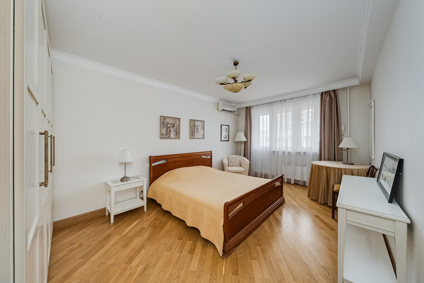 Сдам трехкомнатную (3-комн.) квартиру, Беговая ул, 6, Москва г