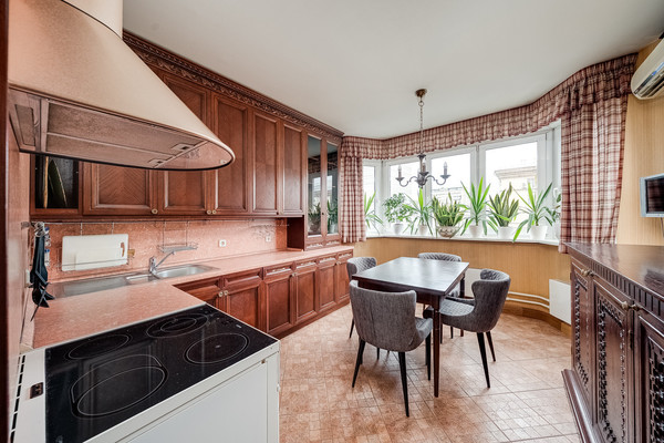 Сдам трехкомнатную (3-комн.) квартиру, Беговая ул, 6, Москва г