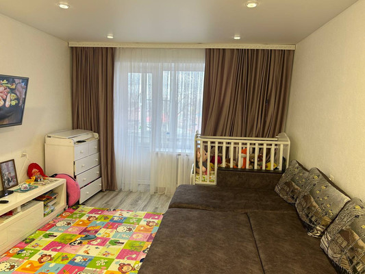 Продам двухкомнатную (2-комн.) квартиру, Ленина ул, 29, Апшеронск г