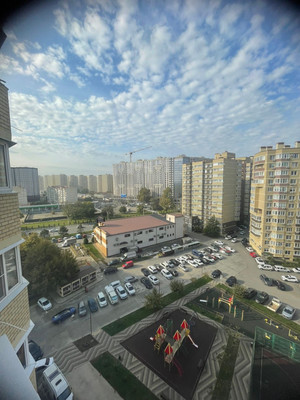 Продам двухкомнатную (2-комн.) квартиру, Крестьянская ул, 27к2, Анапа г